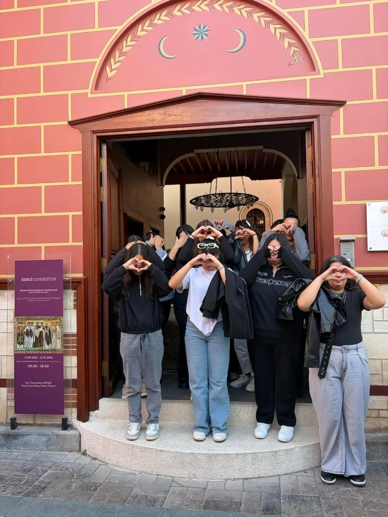 Antalya Aile ve Sosyal Hizmetler İl Müdürlüğü Çocukları Tarih ve Sanatla Buluşturdu Antalya Aile ve Sosyal Hizmetler İl Müdürlüğü Çocukları Tarih ve Sanatla Buluşturdu