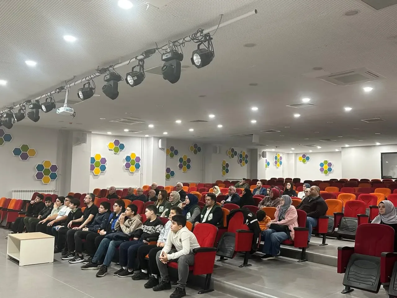 Yeşilay Gaziosmanpaşa, LGS Velilerine Bağımlılıkla Mücadele Çalışmalarını Anlattı Yeşilay Gaziosmanpaşa, LGS Velilerine Bağımlılıkla Mücadele Çalışmalarını Anlattı