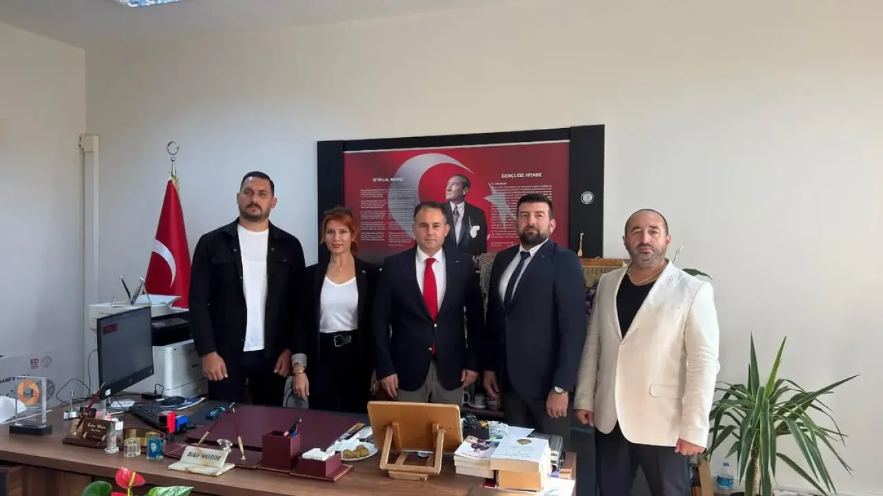 MHP Muratpaşa İlçe Başkanlığı'ndan 24 Kasım Öğretmenler Günü Ziyareti MHP Muratpaşa İlçe Başkanlığı'ndan 24 Kasım Öğretmenler Günü Ziyareti
