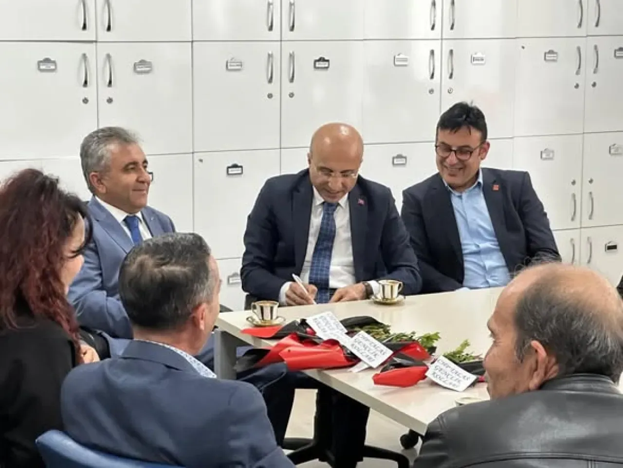 CHP'li Genç, Talas'ta Öğretmenler Günü Programına Katıldı CHP'li Genç, Talas'ta Öğretmenler Günü Programına Katıldı