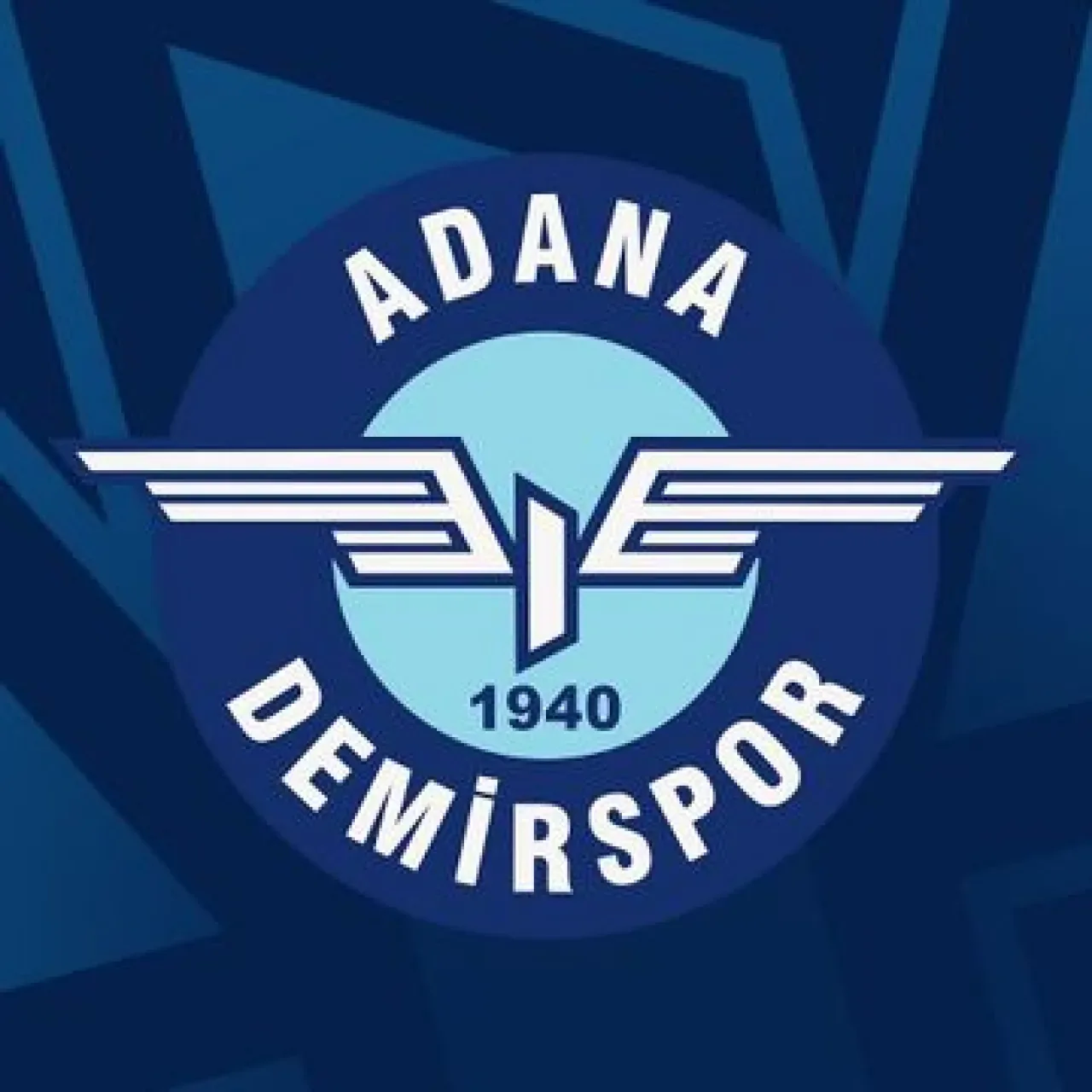 Adana Demirspor'a İcra Geldi: Kulüp Personeline Maaş Ödenemedi Adana Demirspor'a İcra Geldi: Kulüp Personeline Maaş Ödenemedi