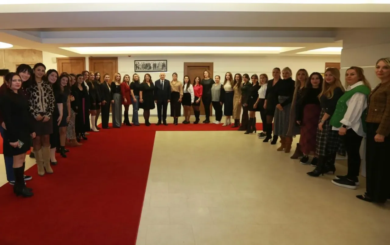 Yenimahalle Belediyesi Kreşlerinde Öğretmenler Günü Kutlaması Yenimahalle Belediyesi Kreşlerinde Öğretmenler Günü Kutlaması