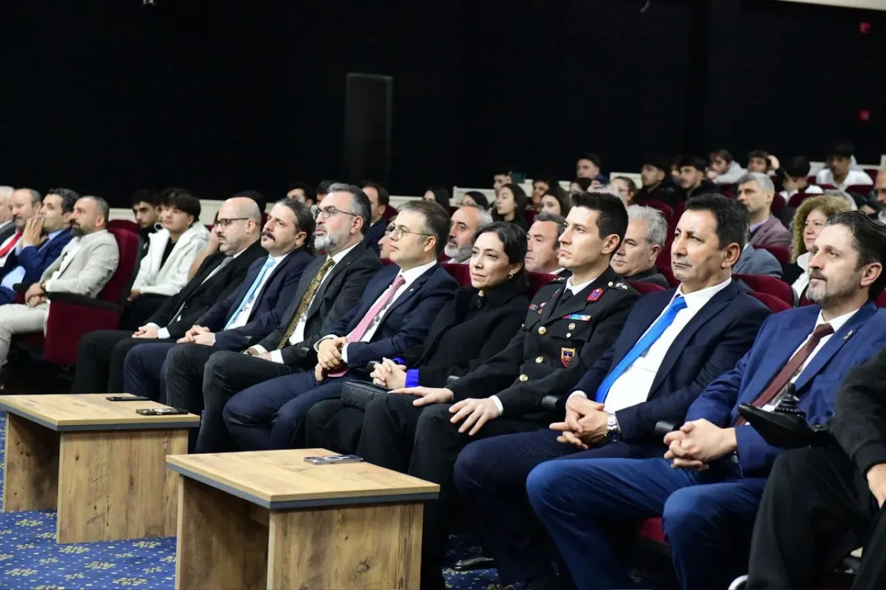 Bursa Kestel'de 24 Kasım Öğretmenler Günü Törenleri Bursa Kestel'de 24 Kasım Öğretmenler Günü Törenleri
