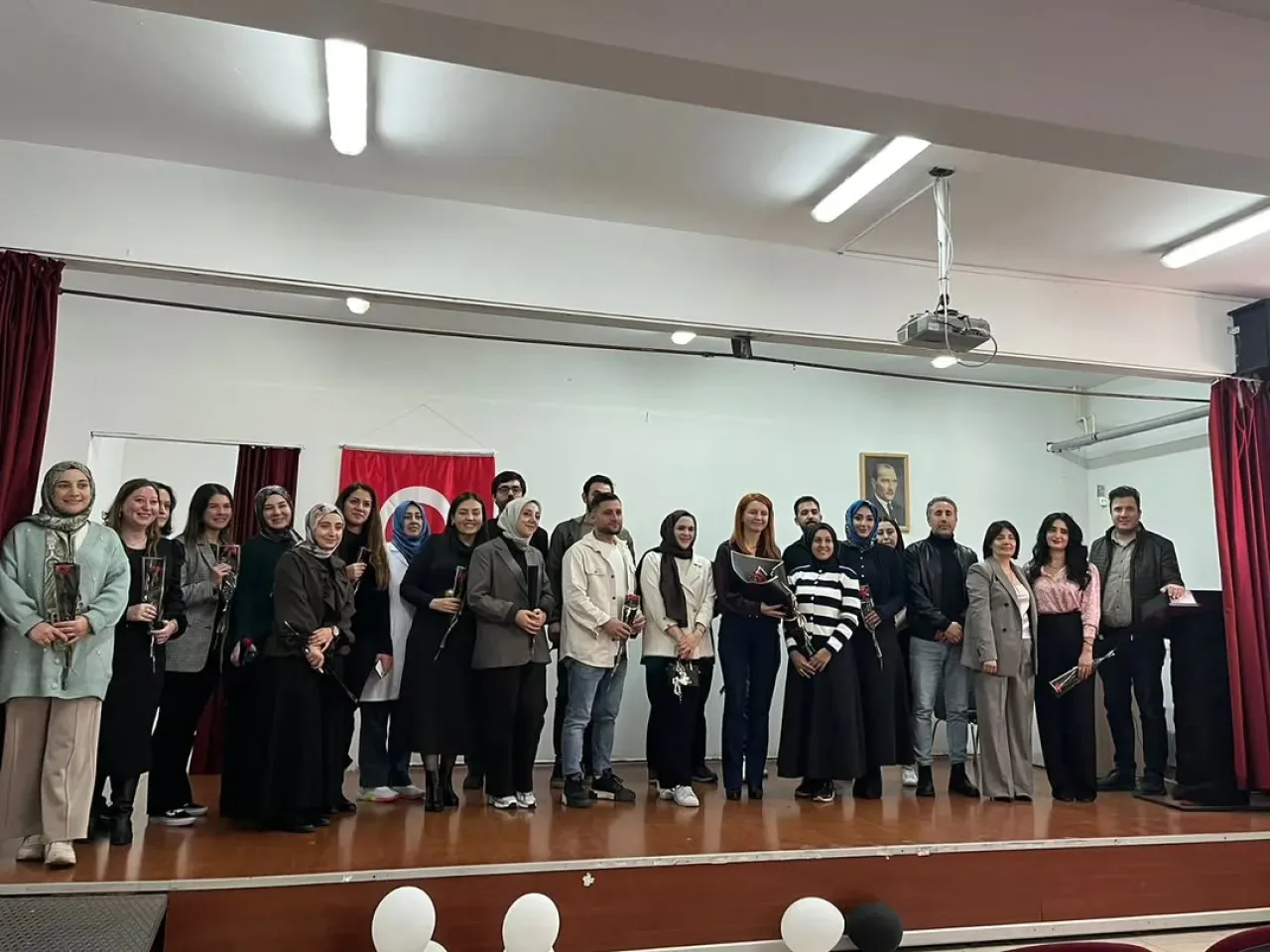 AK Parti Bahçelievler Gençlik Kolları Öğretmenler Günü Programına Katıldı AK Parti Bahçelievler Gençlik Kolları Öğretmenler Günü Programına Katıldı