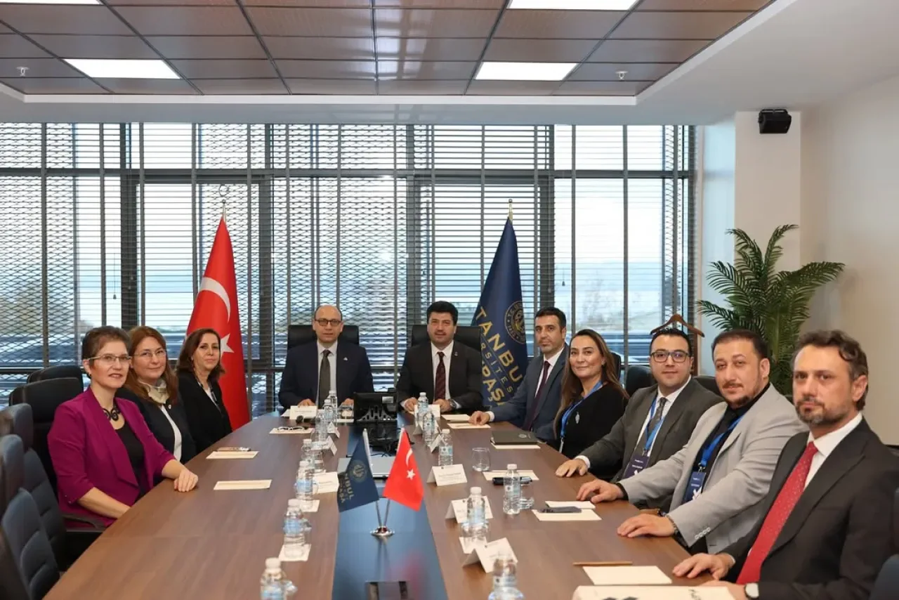 İstanbul Üniversitesi-Cerrahpaşa'da Akreditasyon Çalışmaları Hız Kesmeden Devam Ediyor İstanbul Üniversitesi-Cerrahpaşa'da Akreditasyon Çalışmaları Hız Kesmeden Devam Ediyor