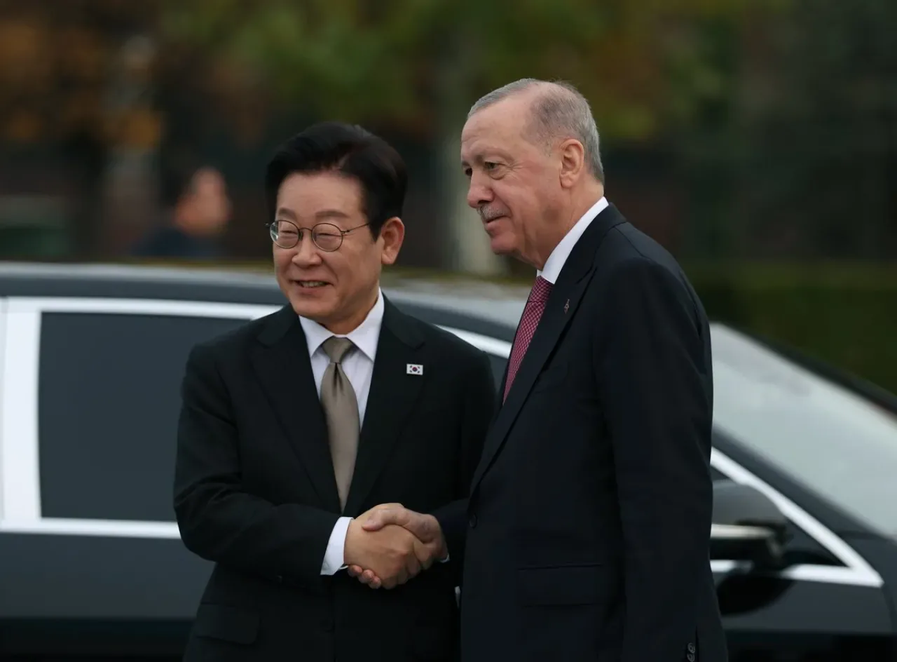 Güney Kore Devlet Başkanı Lee Jae-myung, Türkiye ile Teknoloji İş Birliğini Derinleştirme Kararlılığını Açıkladı Güney Kore Devlet Başkanı Lee Jae-myung, Türkiye ile Teknoloji İş Birliğini Derinleştirme Kararlılığını Açıkladı