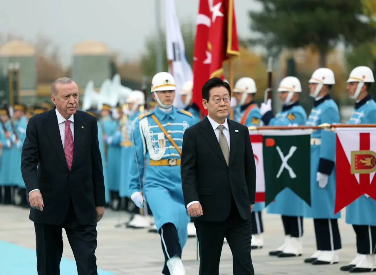 Başkan Erdoğan ile Güney Kore Devlet Başkanı Lee Jae Myung'dan Ortak Açıklama: Dostluk Vurgusu Başkan Erdoğan ile Güney Kore Devlet Başkanı Lee Jae Myung'dan Ortak Açıklama: Dostluk Vurgusu