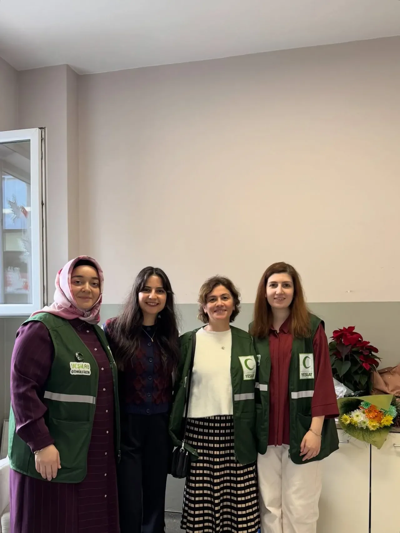 Yeşilay Kadıköy, Öğretmenler Günü'nde Öğretmenleri Bitki Çayları ile Sağlıklı Bir Mola Verdirdi Yeşilay Kadıköy, Öğretmenler Günü'nde Öğretmenleri Bitki Çayları ile Sağlıklı Bir Mola Verdirdi