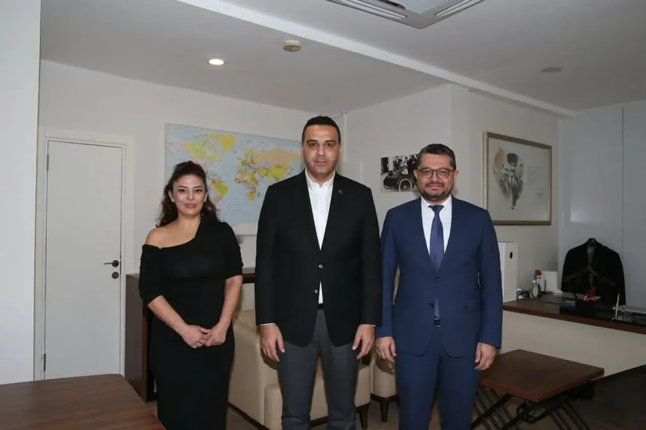 İzmir Çiğli'de Sokak Aydınlatması İçin İş Birliği Görüşmeleri İzmir Çiğli'de Sokak Aydınlatması İçin İş Birliği Görüşmeleri