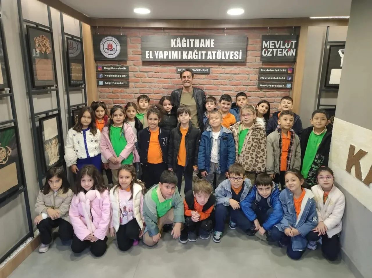 Kâğıthane'de Çocuklar El Yapımı Kağıdın Serüvenini Öğreniyor Kâğıthane'de Çocuklar El Yapımı Kağıdın Serüvenini Öğreniyor