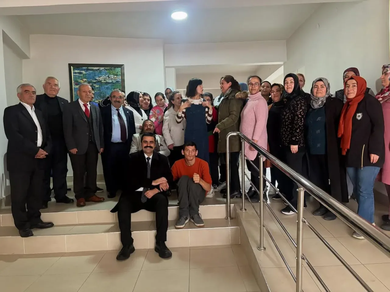Çubuk CHP İlçe Başkanlığı, Öğretmenler Günü'nde Engelli Dostları Derneği'ni Ziyaret Etti Çubuk CHP İlçe Başkanlığı, Öğretmenler Günü'nde Engelli Dostları Derneği'ni Ziyaret Etti