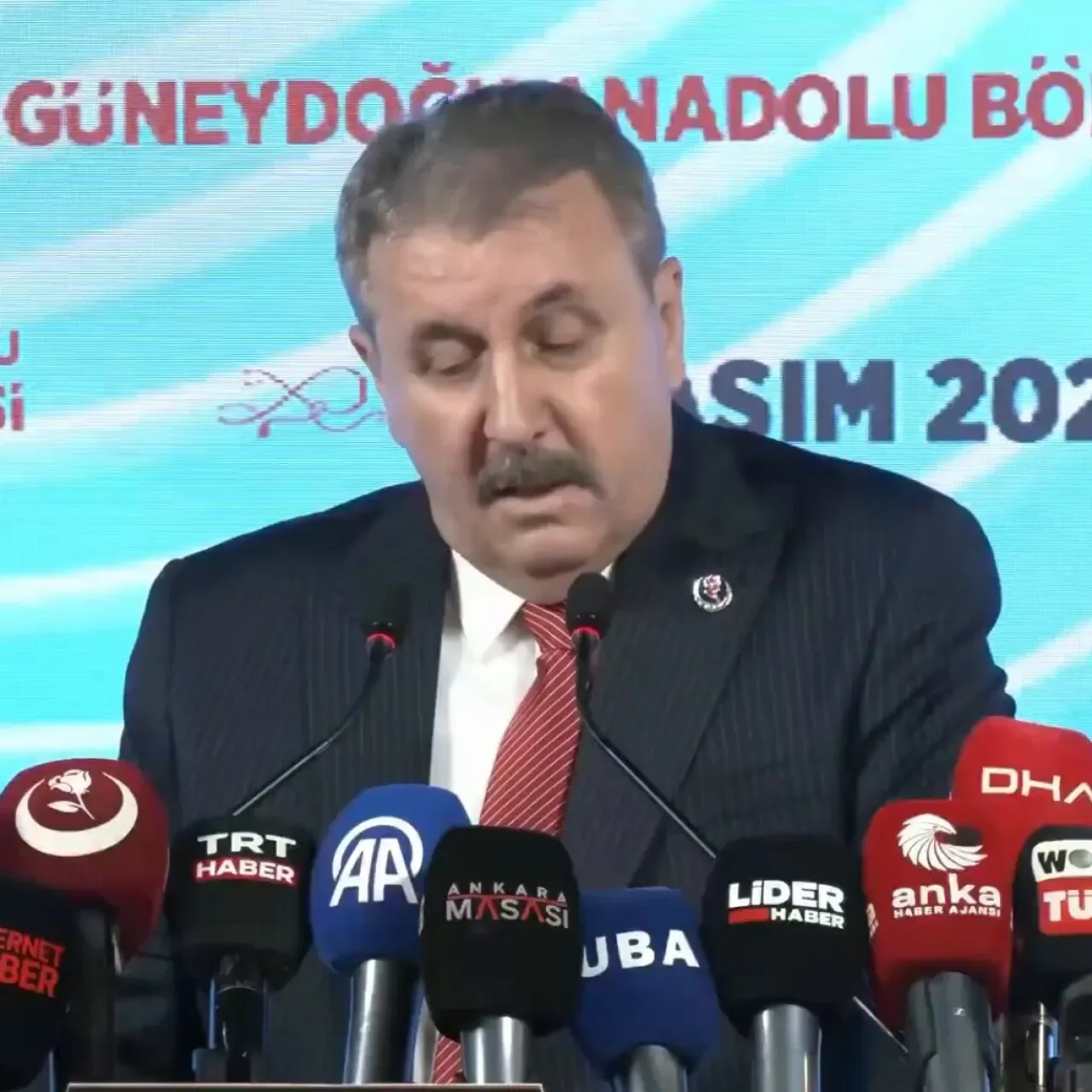 MHP'li Yıldıray Çiçek'ten Destici Açıklaması: "Cumhur İttifakı'na Yönelik Saldırı Niyeti" MHP'li Yıldıray Çiçek'ten Destici Açıklaması: "Cumhur İttifakı'na Yönelik Saldırı Niyeti"