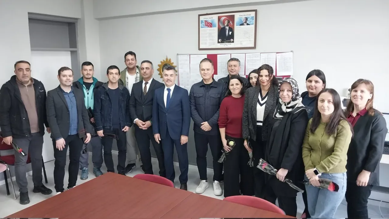 Osmangazi İlçe Milli Eğitim Müdürlüğü'nden Öğretmenler Günü Ziyareti Osmangazi İlçe Milli Eğitim Müdürlüğü'nden Öğretmenler Günü Ziyareti