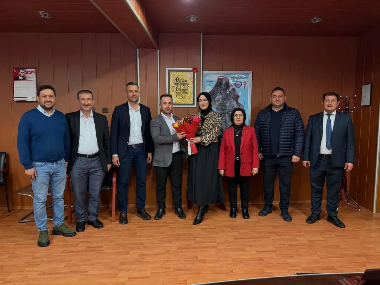 Serik'te Öğretmenler Günü Ziyareti: Eğitim Bir-Sen'den İlçe Başkanı'na Anlamlı Ziyaret Serik'te Öğretmenler Günü Ziyareti: Eğitim Bir-Sen'den İlçe Başkanı'na Anlamlı Ziyaret