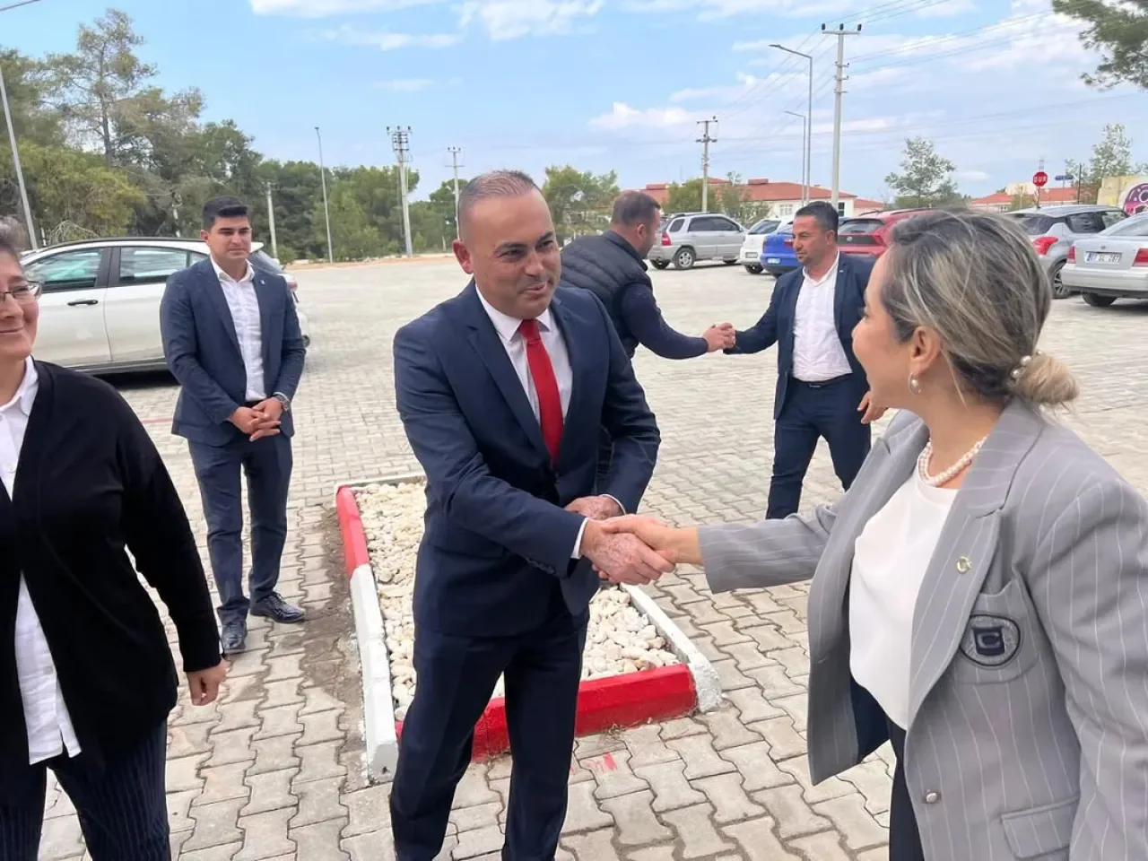 Antalya Milletvekili Vural Çokal, Aksu'daki Kadınlarla Buluştu Antalya Milletvekili Vural Çokal, Aksu'daki Kadınlarla Buluştu