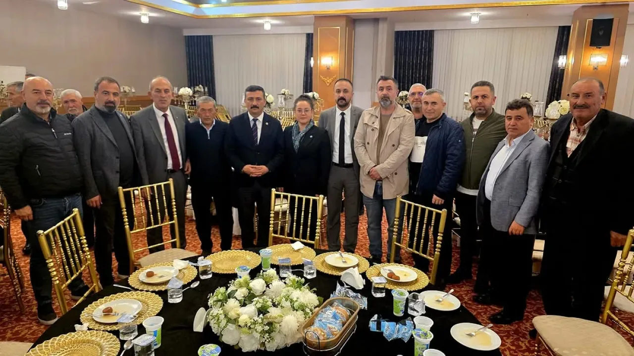 İYİ Parti Bursa Milletvekili Türkoğlu, Kabran Ailesi'nin Acısını Paylaştı İYİ Parti Bursa Milletvekili Türkoğlu, Kabran Ailesi'nin Acısını Paylaştı
