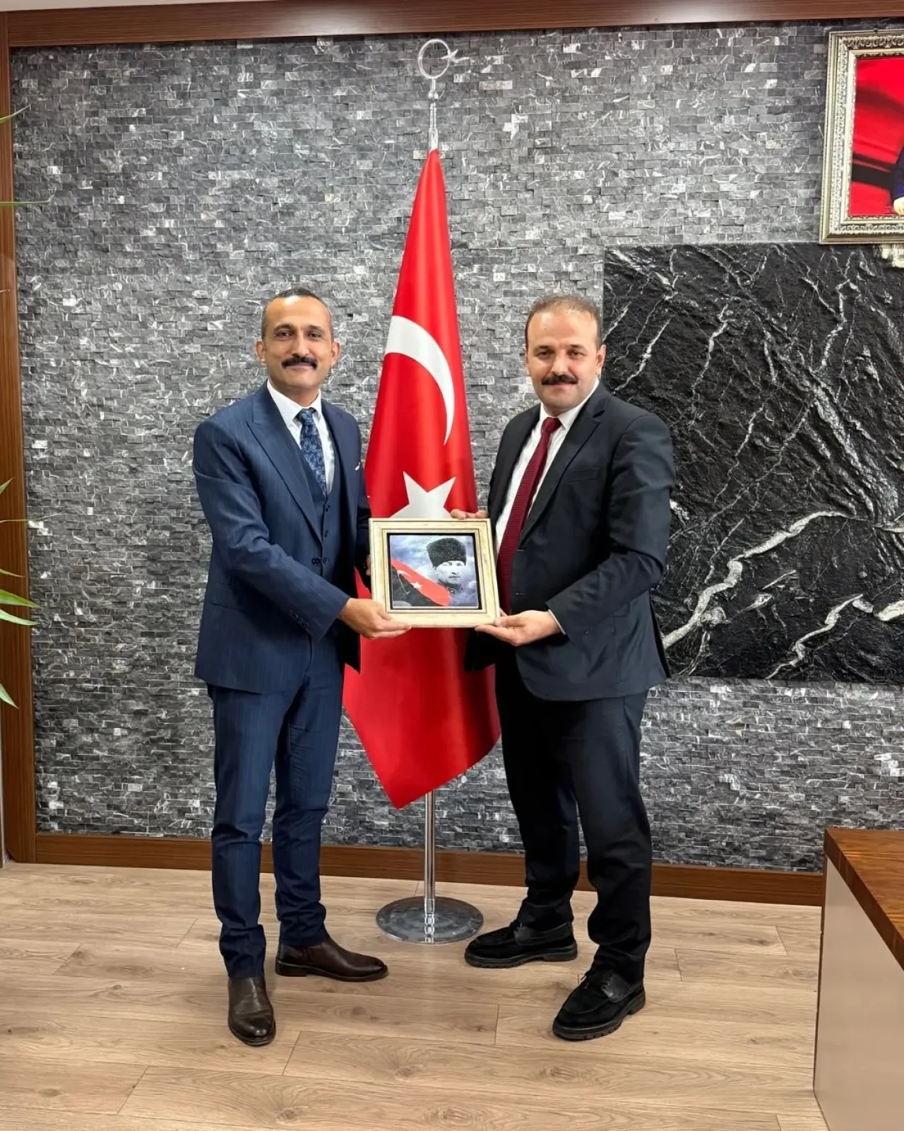 Türk Eğitim Sen Avcılar'dan 24 Kasım Öğretmenler Günü Ziyareti Türk Eğitim Sen Avcılar'dan 24 Kasım Öğretmenler Günü Ziyareti