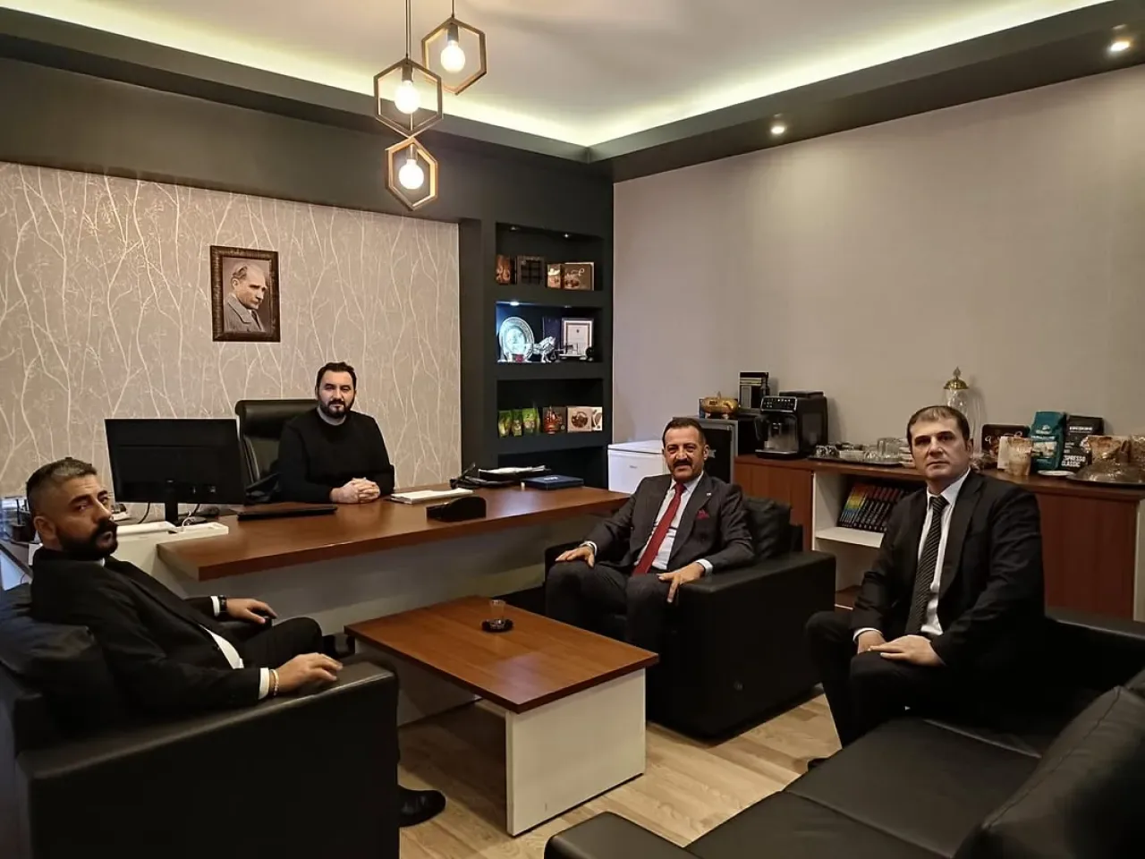 MHP Yenimahalle İlçe Başkanlığı İvedik OSB Esnaf Ziyareti Gerçekleştirdi MHP Yenimahalle İlçe Başkanlığı İvedik OSB Esnaf Ziyareti Gerçekleştirdi