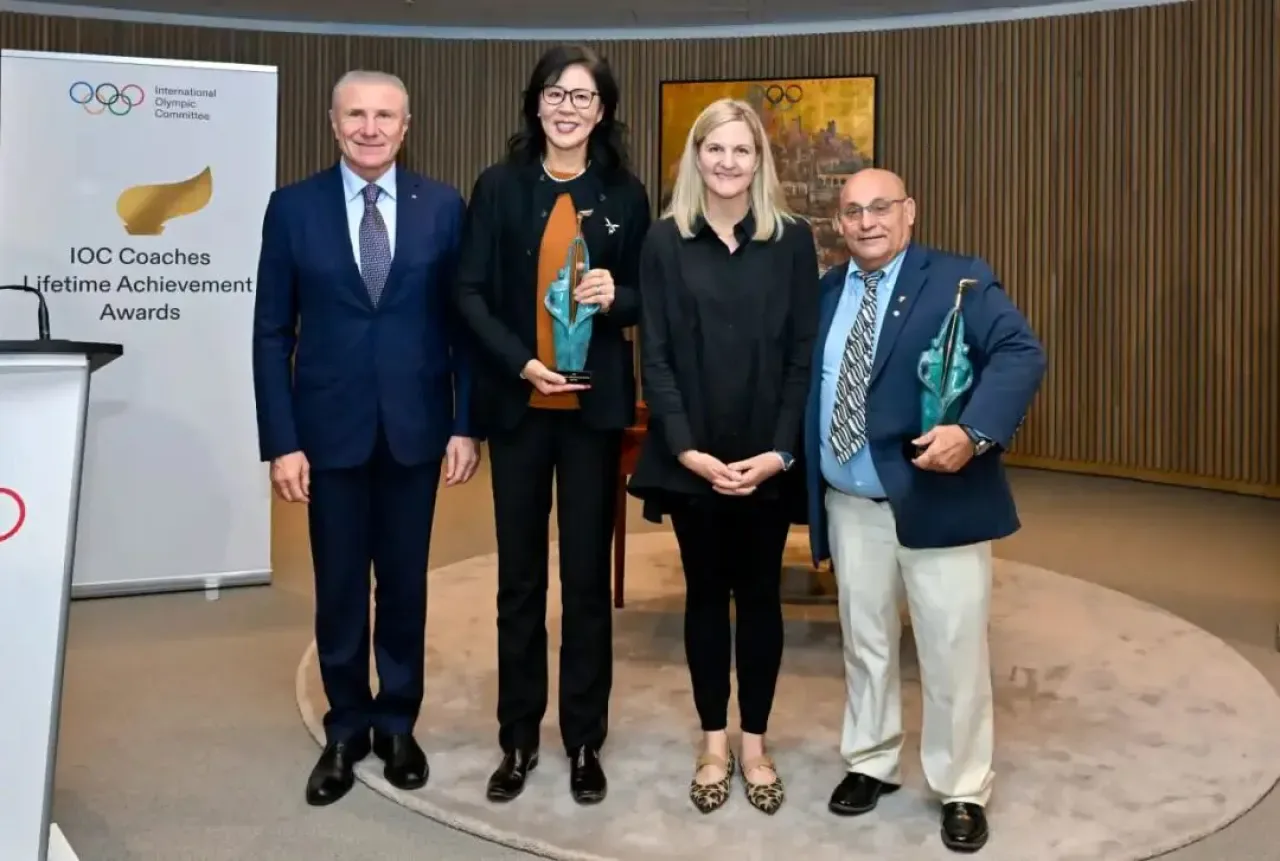 Çinli Voleybol Koçu Lang Ping'e IOC'den Yaşam Boyu Başarı Ödülü Çinli Voleybol Koçu Lang Ping'e IOC'den Yaşam Boyu Başarı Ödülü