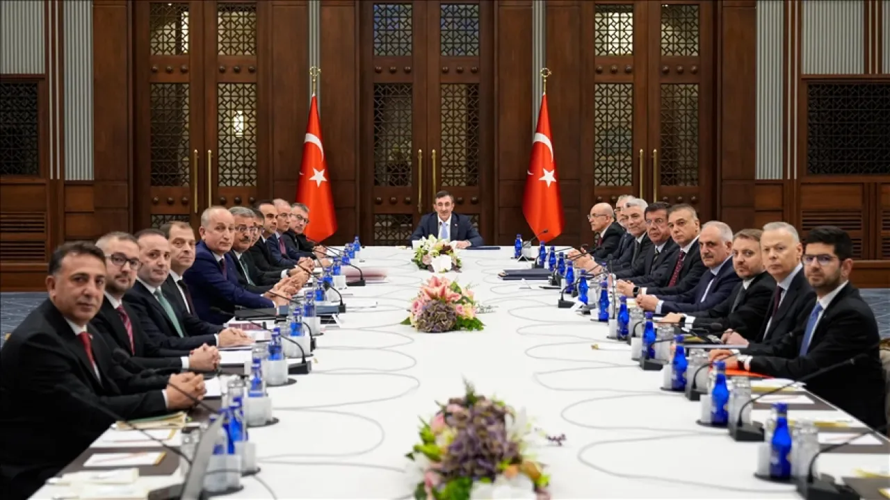 Ekonomi Koordinasyon Kurulu'ndan Yeşil ve Dijital Dönüşüm Açıklaması Ekonomi Koordinasyon Kurulu'ndan Yeşil ve Dijital Dönüşüm Açıklaması