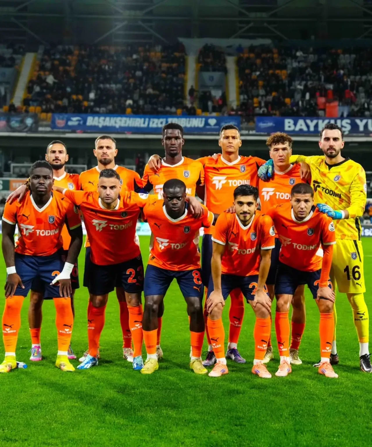 Başakşehir, İstanbulspor Maçının İlk Yarısını Geride Bıraktı Başakşehir, İstanbulspor Maçının İlk Yarısını Geride Bıraktı