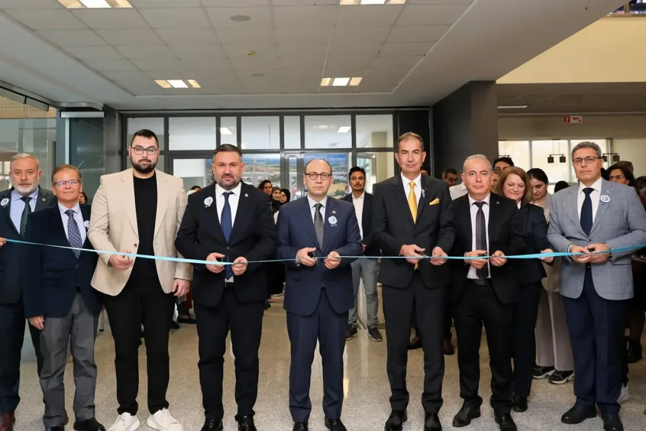 İstanbul Üniversitesi-Cerrahpaşa'da Öğretmenler Günü'ne Özel "Eğitim Tarihimizin Kökleri" Sergisi Açıldı İstanbul Üniversitesi-Cerrahpaşa'da Öğretmenler Günü'ne Özel "Eğitim Tarihimizin Kökleri" Sergisi Açıldı