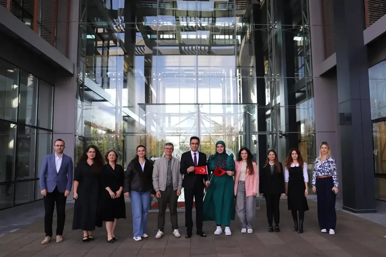 İstanbul Üniversitesi-Cerrahpaşa Rektörü Uluslararası Öğrencilerle Buluştu İstanbul Üniversitesi-Cerrahpaşa Rektörü Uluslararası Öğrencilerle Buluştu