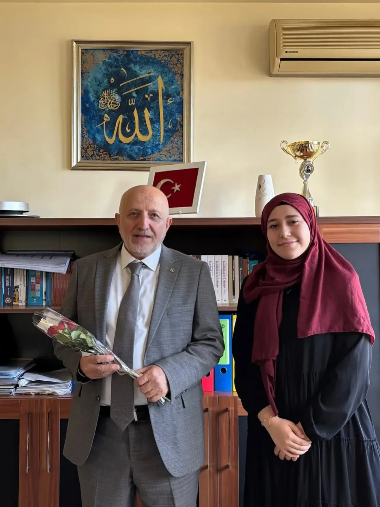 Pendik'te Öğretmenler Günü'nde Anlamlı Hediye Pendik'te Öğretmenler Günü'nde Anlamlı Hediye