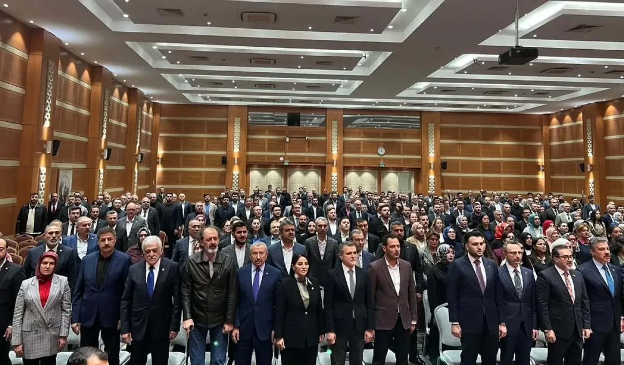 AK Parti İstanbul'da Teşkilat Gündemli Danışma Meclisi Toplantısı Gerçekleştirildi AK Parti İstanbul'da Teşkilat Gündemli Danışma Meclisi Toplantısı Gerçekleştirildi