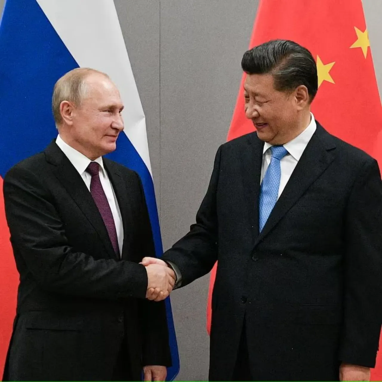 Çin ve Rusya, Kazakistan Üzerinden 2033'e Kadar Petrol Anlaşmasını Görüşüyor Çin ve Rusya, Kazakistan Üzerinden 2033'e Kadar Petrol Anlaşmasını Görüşüyor