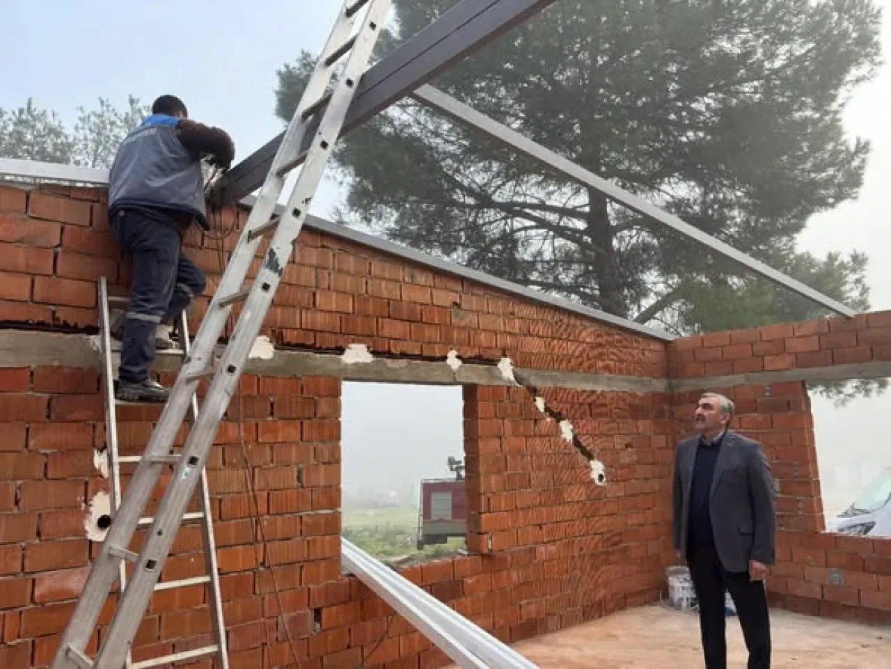 Balya Belediyesi Ekipleri, İlçenin Dört Bir Yanında Çalışmalarını Sürdürüyor Balya Belediyesi Ekipleri, İlçenin Dört Bir Yanında Çalışmalarını Sürdürüyor