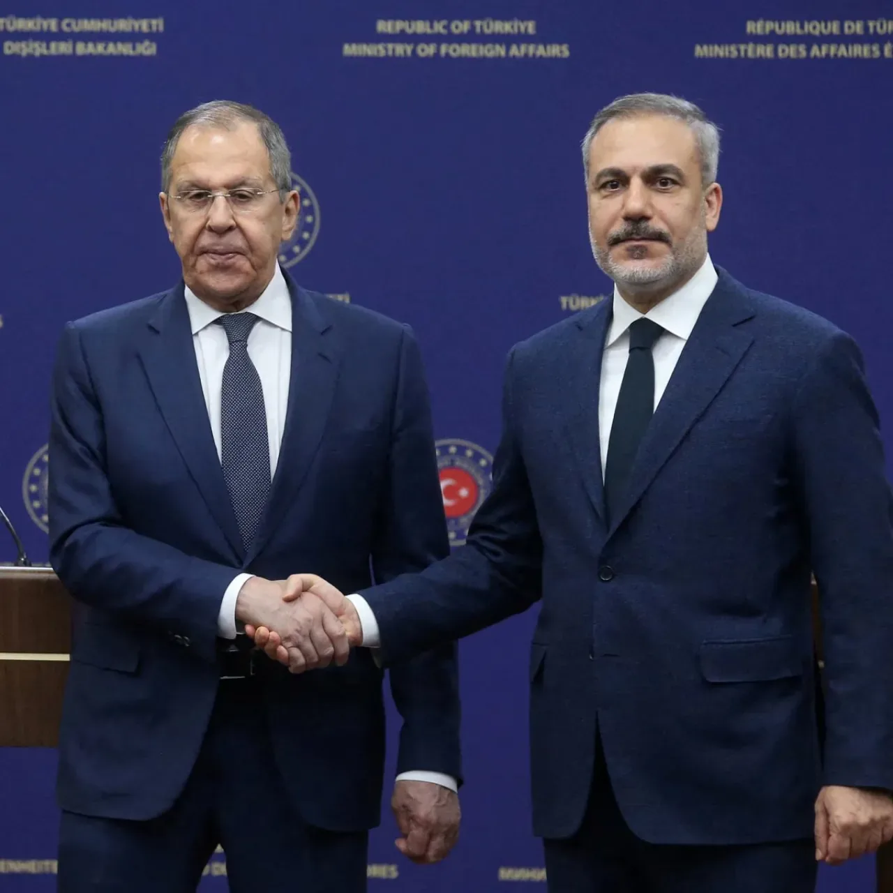 Lavrov: Belarus ve Türkiye Ukrayna Çatışmasında Arabulucu Olabilir Lavrov: Belarus ve Türkiye Ukrayna Çatışmasında Arabulucu Olabilir