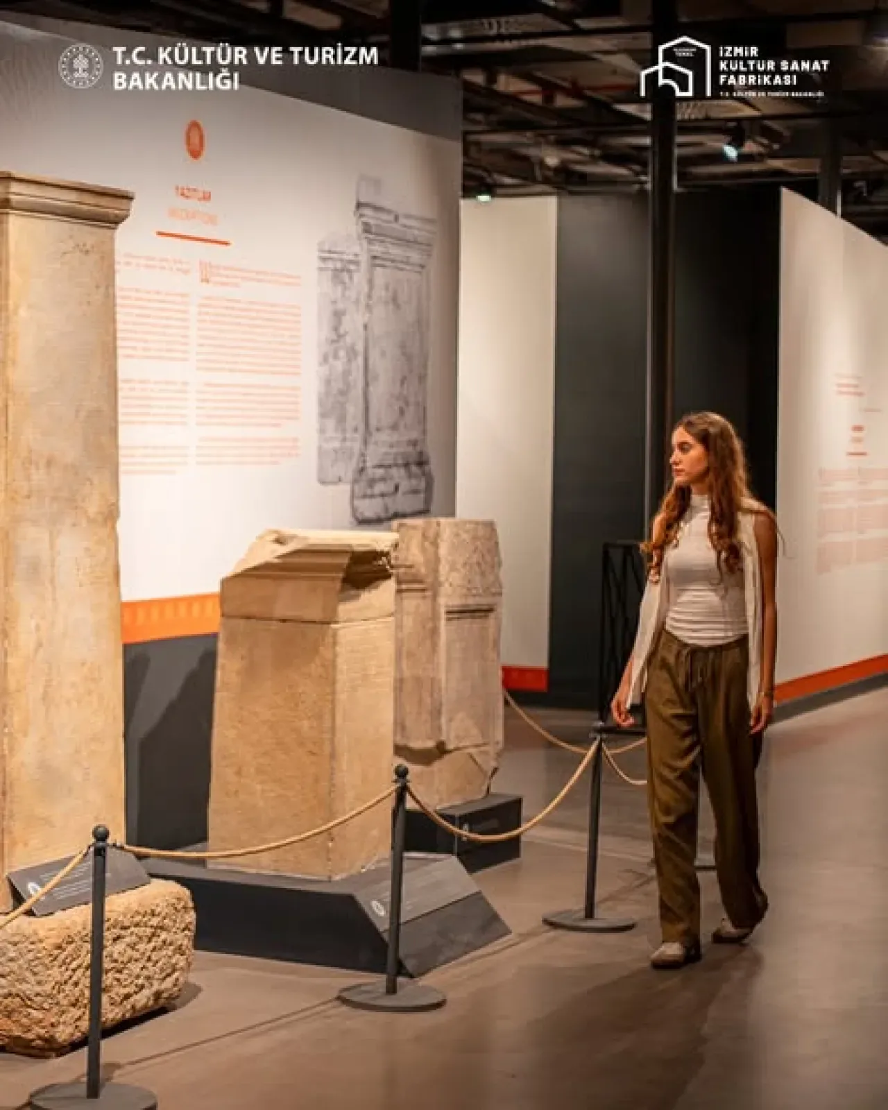 İzmir Kültür Sanat Fabrikası'nda Taşlara Kazınmış Tarih: Yazıtlar Sergisi İzmir Kültür Sanat Fabrikası'nda Taşlara Kazınmış Tarih: Yazıtlar Sergisi