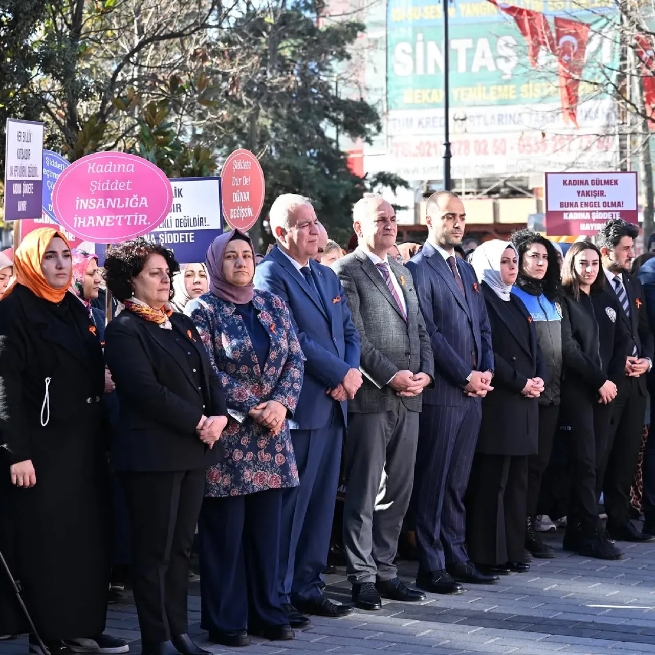 Gaziosmanpaşa'da Kadına Yönelik Şiddetle Mücadele Programı Düzenlendi Gaziosmanpaşa'da Kadına Yönelik Şiddetle Mücadele Programı Düzenlendi