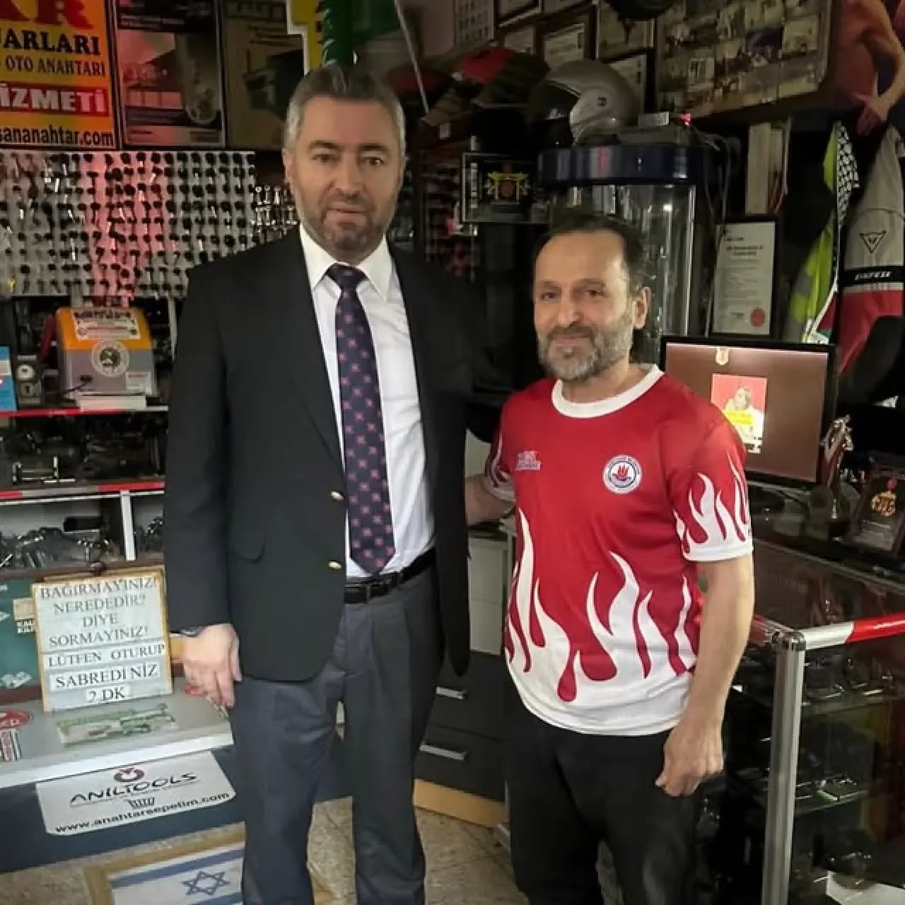Kağıthane AK Parti İlçe Başkanı Erkan Yıldırım Esnaf Ziyaretlerine Devam Ediyor Kağıthane AK Parti İlçe Başkanı Erkan Yıldırım Esnaf Ziyaretlerine Devam Ediyor