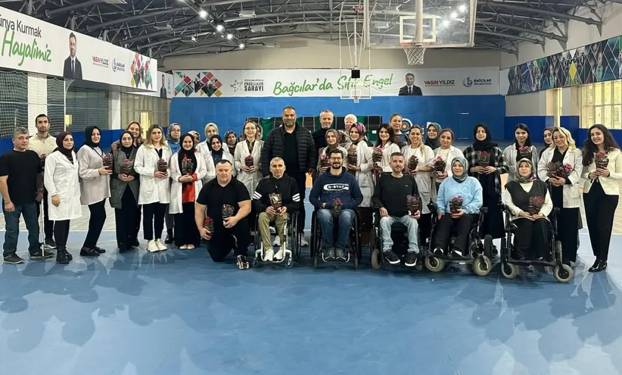 Feyzullah Kıyıklık Engelliler Sarayı'nda Öğretmenler Günü Kutlaması Feyzullah Kıyıklık Engelliler Sarayı'nda Öğretmenler Günü Kutlaması