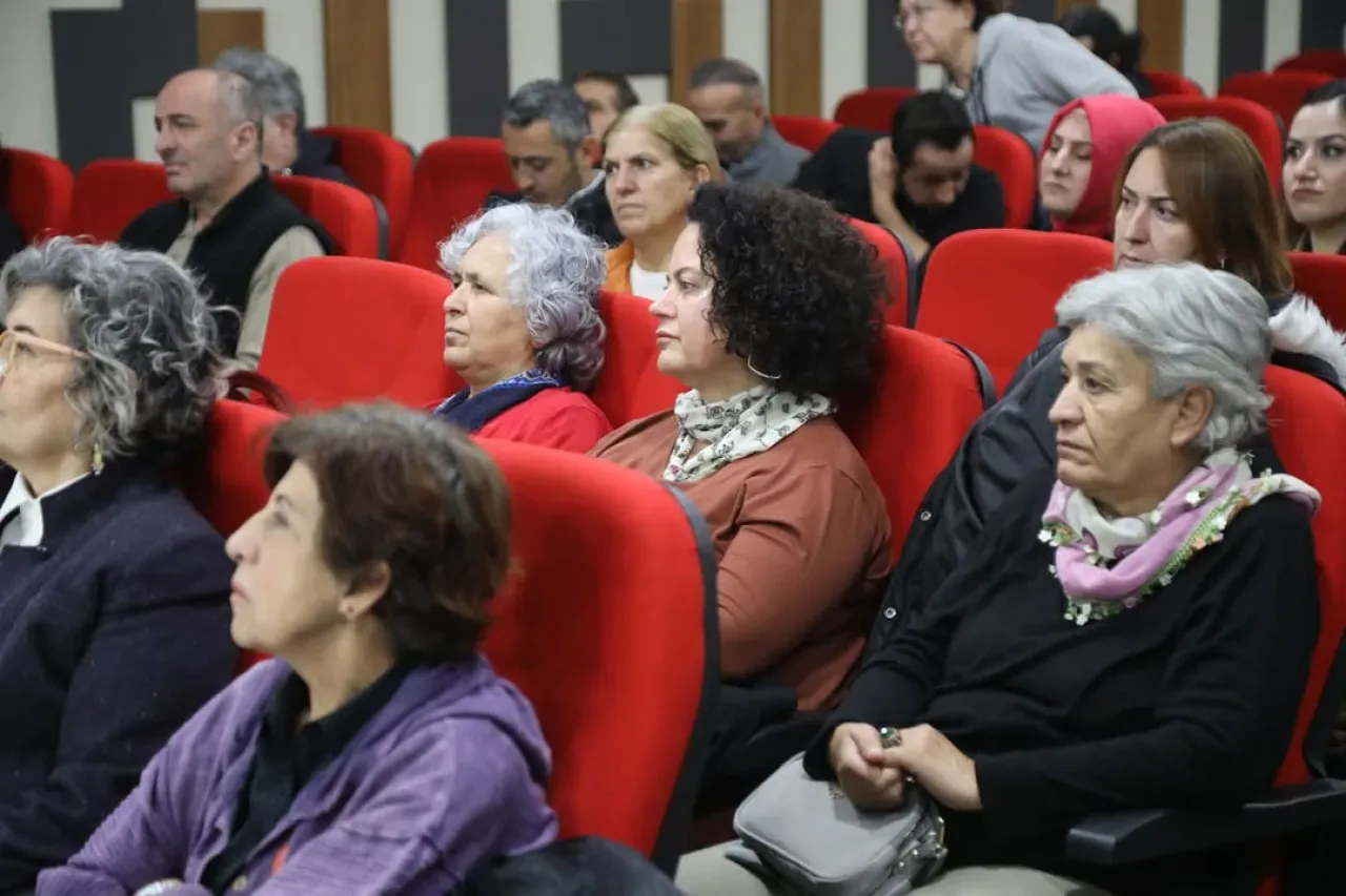 Çankaya Belediyesi, Kadına Yönelik Şiddetle Mücadelede Yerel Yönetimlerin Rolünü Masaya Yatırdı Çankaya Belediyesi, Kadına Yönelik Şiddetle Mücadelede Yerel Yönetimlerin Rolünü Masaya Yatırdı