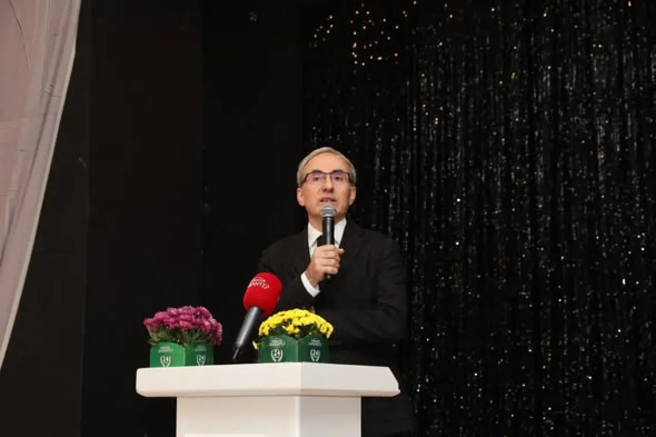 Gaziantep'te 24 Kasım Öğretmenler Günü Kutlaması Gaziantep'te 24 Kasım Öğretmenler Günü Kutlaması