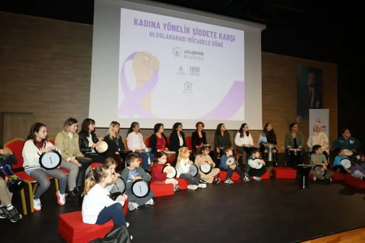 Ataşehir'de Kadına Yönelik Şiddetle Mücadele İçin Önemli Buluşma: Destek Mekanizmaları Masaya Yatırıldı Ataşehir'de Kadına Yönelik Şiddetle Mücadele İçin Önemli Buluşma: Destek Mekanizmaları Masaya Yatırıldı