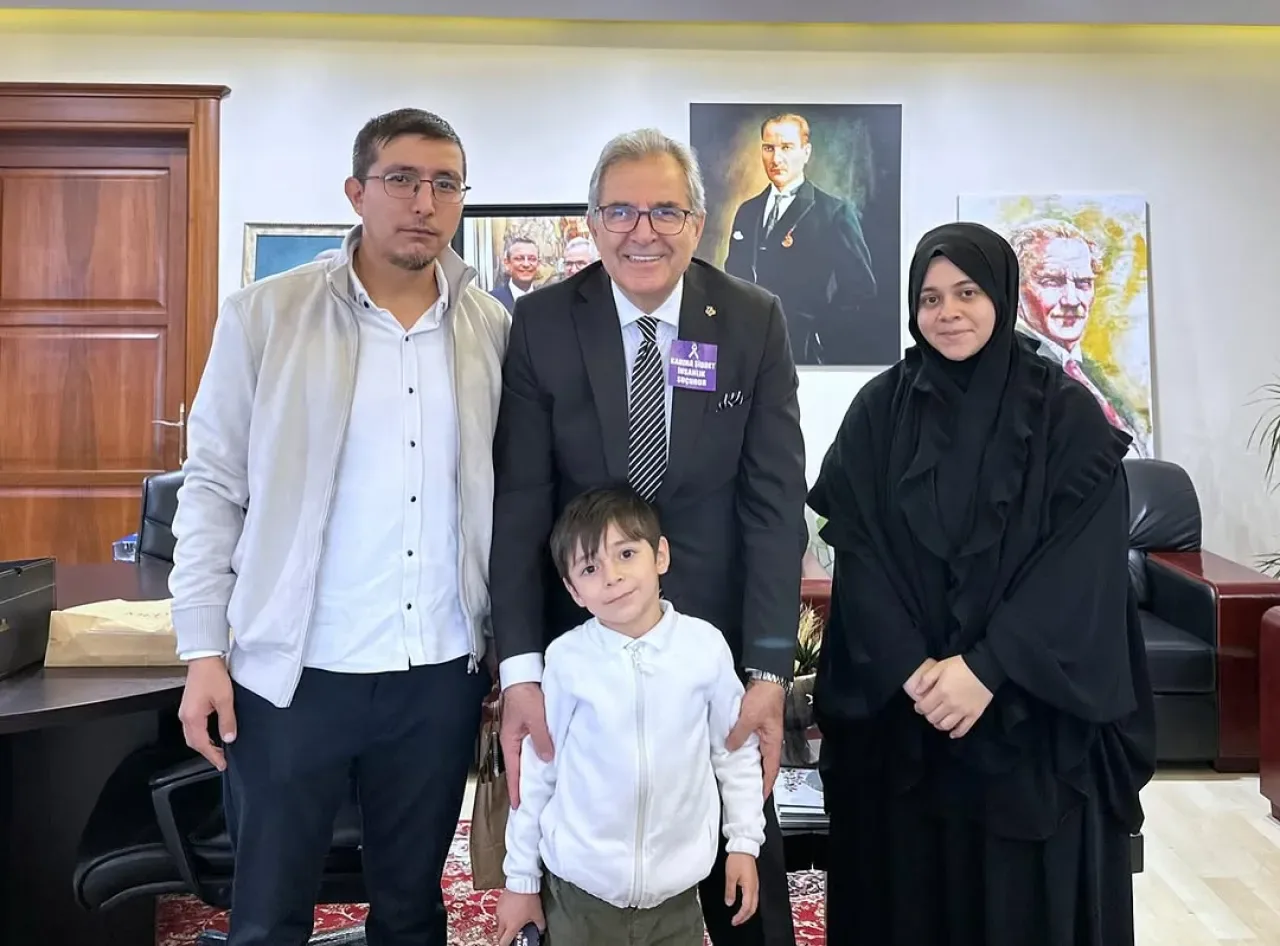 Bandırma Belediyesi, DMD Hastası Yunus Emre Bircan ve Ailesine Destek Ziyareti Bandırma Belediyesi, DMD Hastası Yunus Emre Bircan ve Ailesine Destek Ziyareti