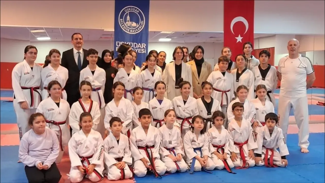Üsküdar Belediyesi'nden Sporculara Öğretmenler Günü Ziyareti Üsküdar Belediyesi'nden Sporculara Öğretmenler Günü Ziyareti