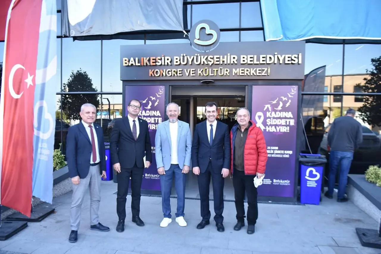Altıeylül Gençleri ve Amatör Spor Kulüpleri İçin Spor Malzemesi Desteği Altıeylül Gençleri ve Amatör Spor Kulüpleri İçin Spor Malzemesi Desteği