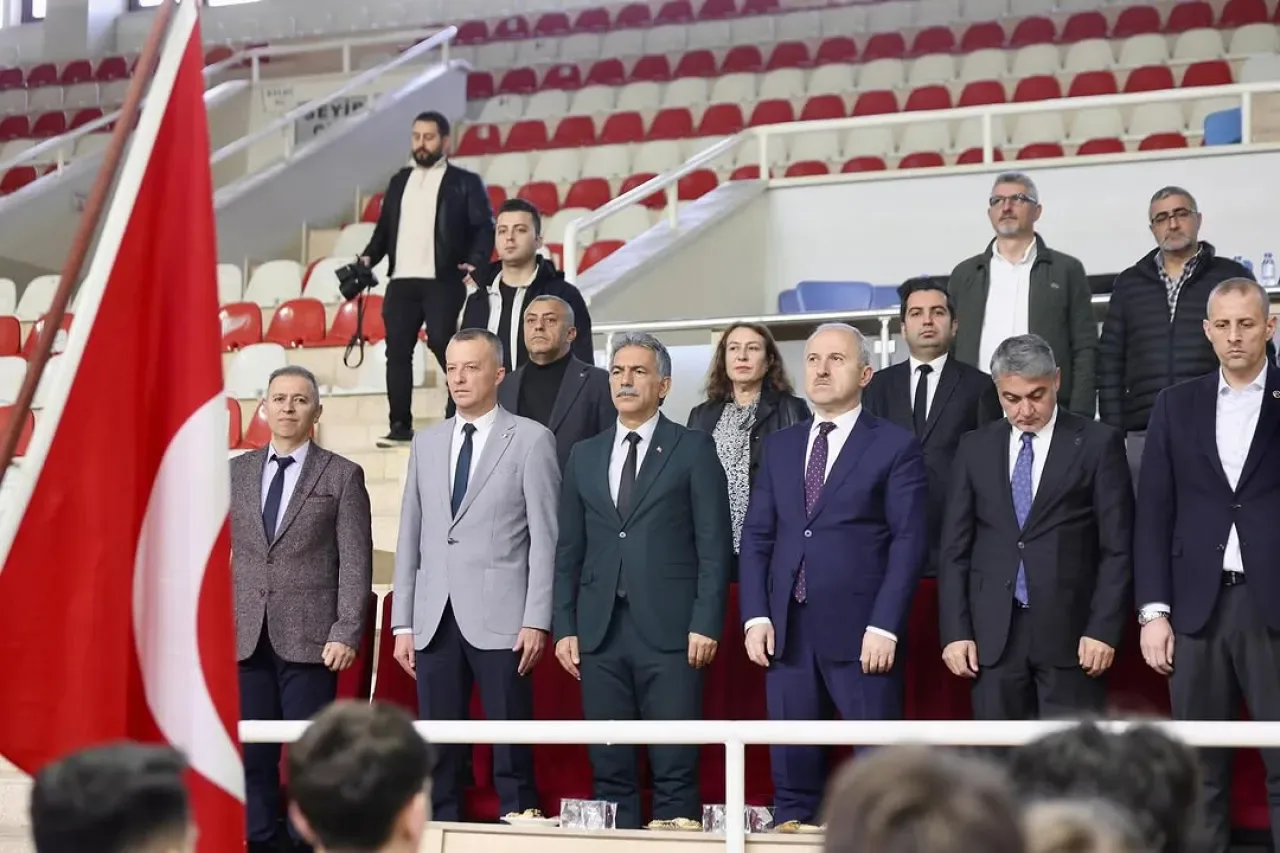 Gemlik, Masa Tenisi Sporcularına Ev Sahipliği Yaptı Gemlik, Masa Tenisi Sporcularına Ev Sahipliği Yaptı