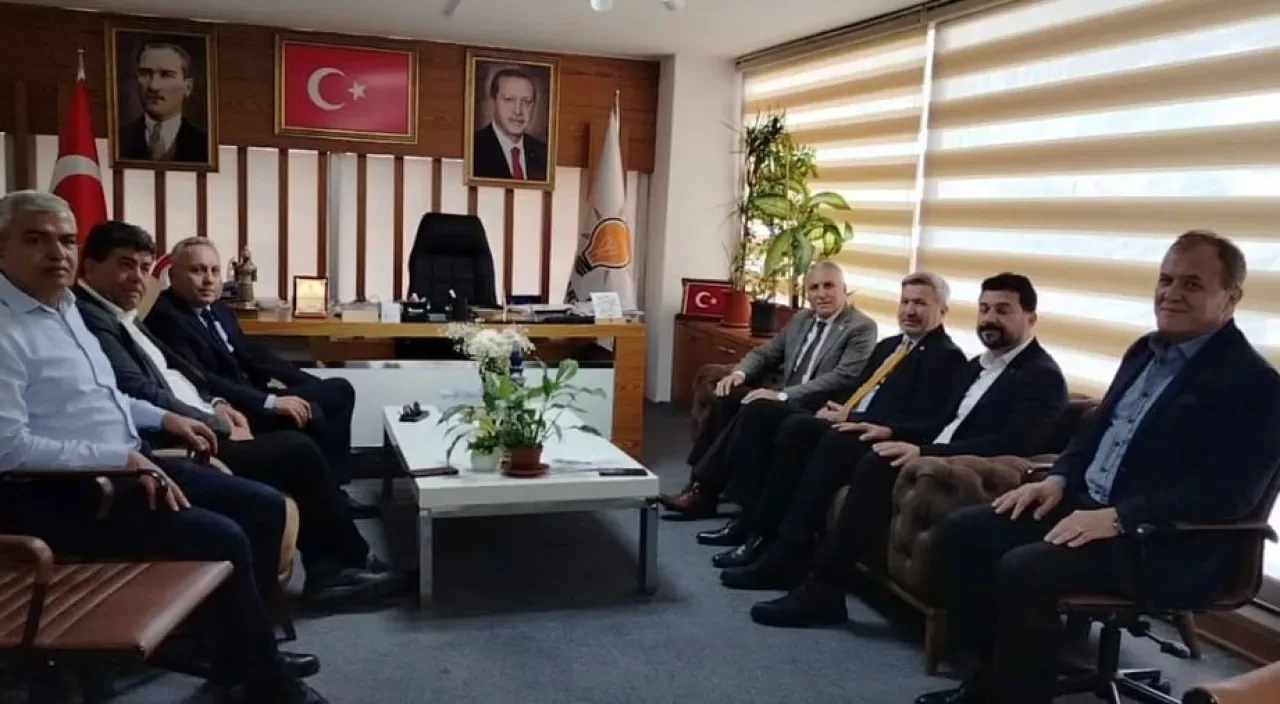 Muratpaşa'da AK Parti İlçe Başkanı Tuncay Hayta Kurum Müdürleri Tarafından Ziyaret Edildi Muratpaşa'da AK Parti İlçe Başkanı Tuncay Hayta Kurum Müdürleri Tarafından Ziyaret Edildi