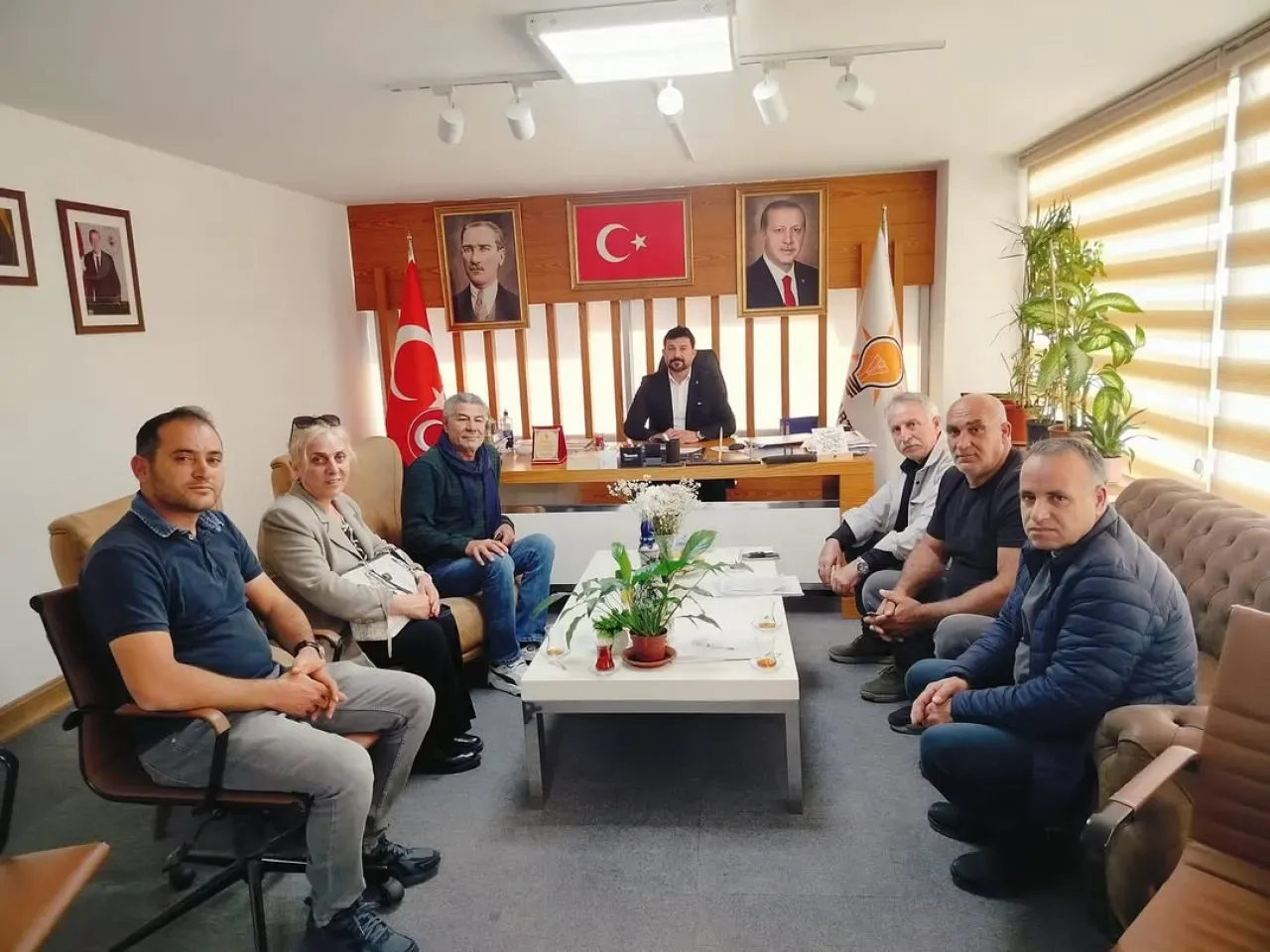 Muratpaşa'da Yamansaz Bölgesindeki Yıkım Sorunu İçin Çözüm Yolu Aranıyor Muratpaşa'da Yamansaz Bölgesindeki Yıkım Sorunu İçin Çözüm Yolu Aranıyor