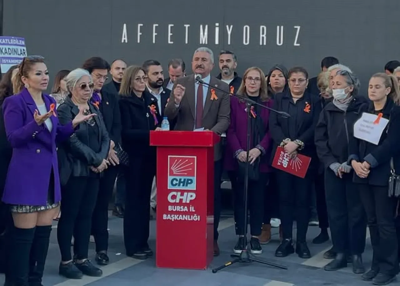 CHP Bursa, 25 Kasım'da Kadına Şiddetle Mücadele İçin Meydanlarda CHP Bursa, 25 Kasım'da Kadına Şiddetle Mücadele İçin Meydanlarda
