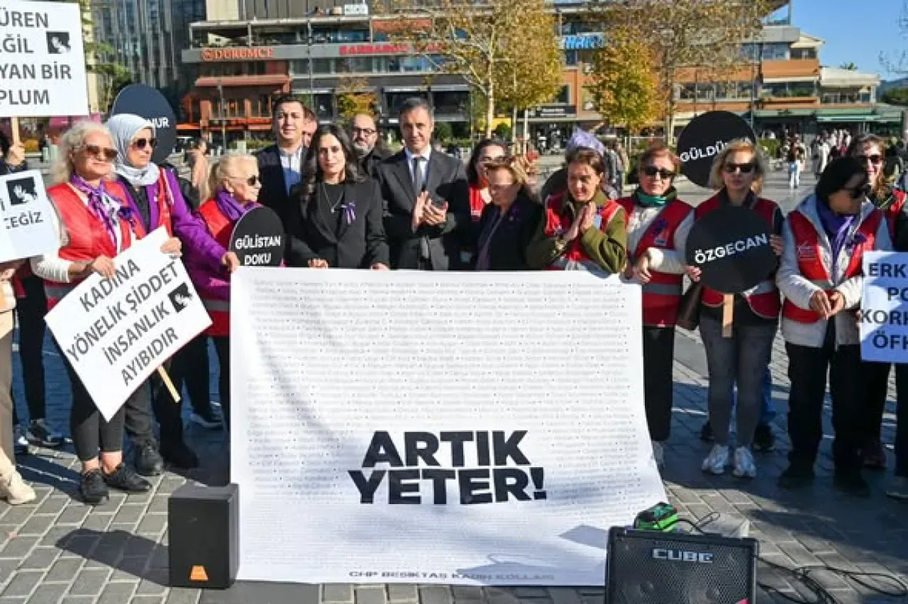 CHP Beşiktaş'tan 25 Kasım'da Kadına Şiddetle Mücadele Açıklaması CHP Beşiktaş'tan 25 Kasım'da Kadına Şiddetle Mücadele Açıklaması