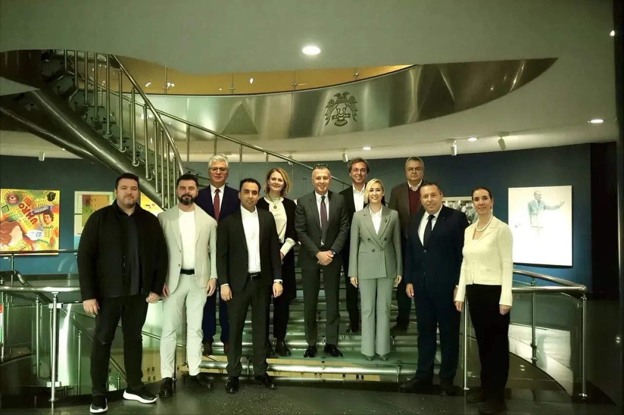 Yeditepe Üniversitesi'nde Fikri Mülkiyet Değerlendirme Kurulu Toplantısı ve Doç. Dr. Ahmet Turan'ın Doğum Günü Kutlaması Yeditepe Üniversitesi'nde Fikri Mülkiyet Değerlendirme Kurulu Toplantısı ve Doç. Dr. Ahmet Turan'ın Doğum Günü Kutlaması