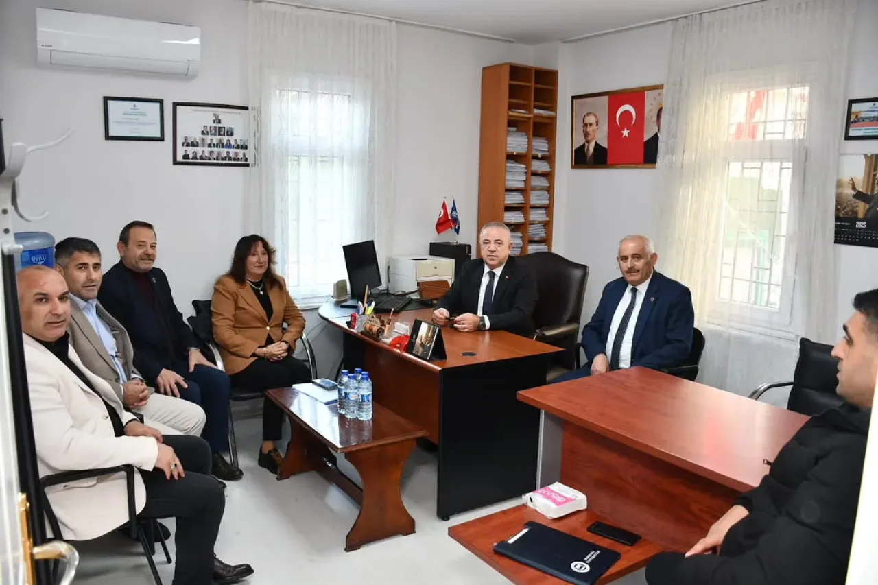 Çekmeköy'de Mahalle Muhtarları Toplantısı Düzenlendi Çekmeköy'de Mahalle Muhtarları Toplantısı Düzenlendi