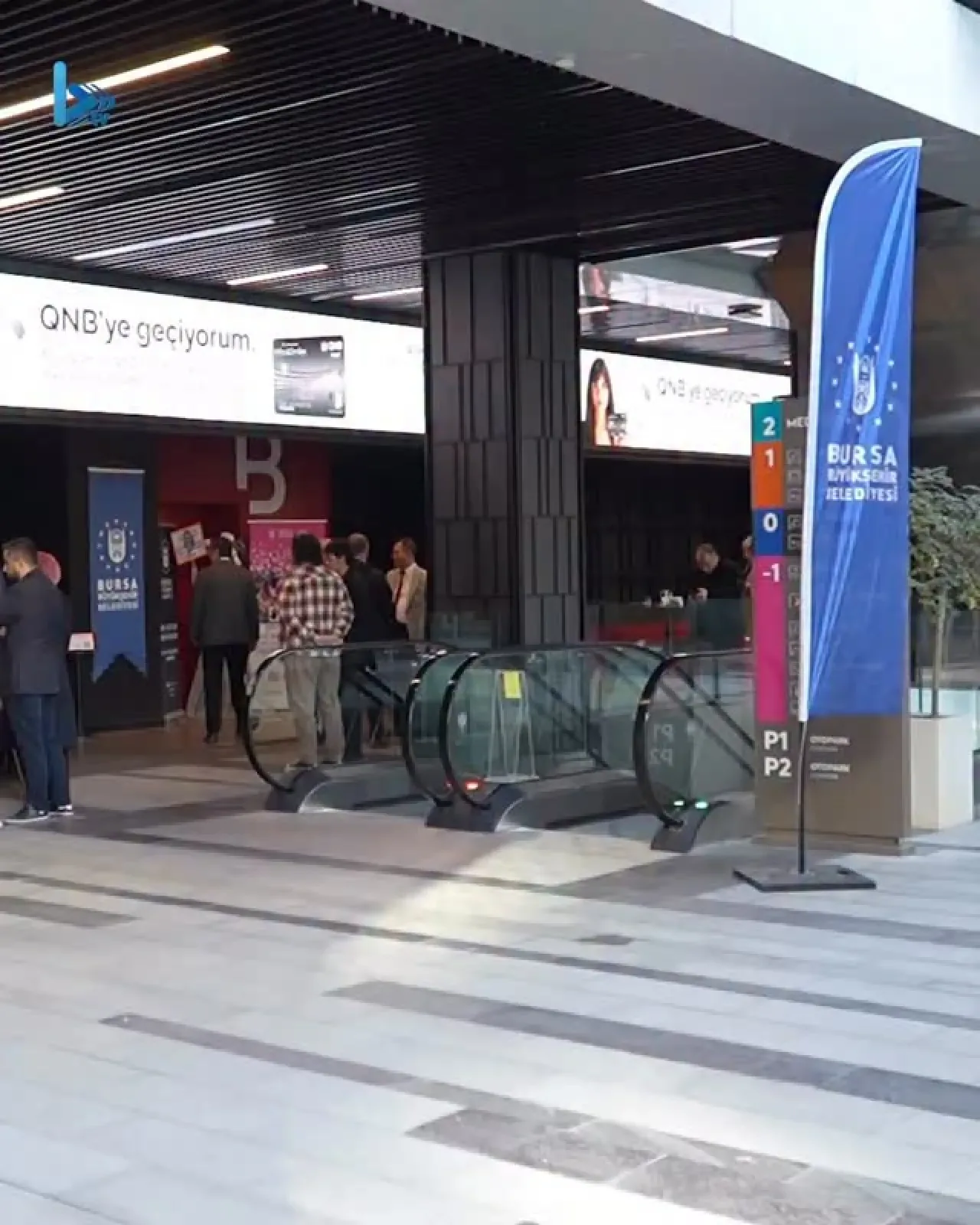 Bursa'da Kadına Yönelik Şiddete Karşı Farkındalık Yürüyüşü ve Sergi Bursa'da Kadına Yönelik Şiddete Karşı Farkındalık Yürüyüşü ve Sergi